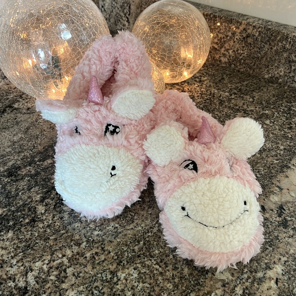Pink Unicorn 🦄 Slippers - Picture 5 of 10